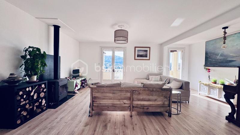 Villa - 97 m² - 6 pièces