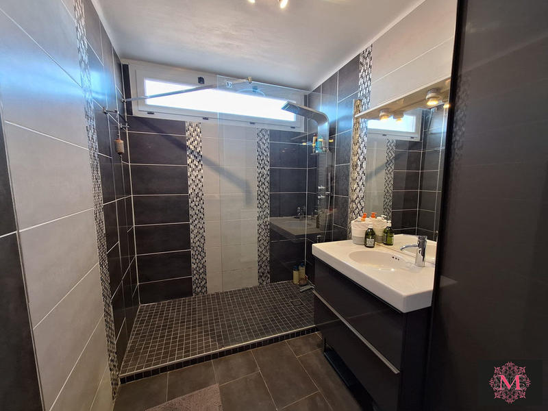 Appartement - 75 m² - 3 pièces