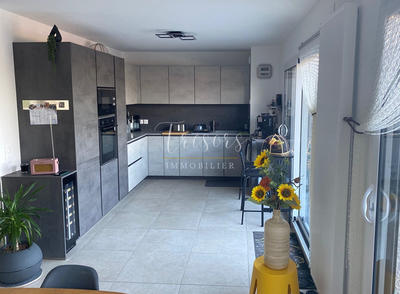 Appartement - 97 m² - 4 pièces