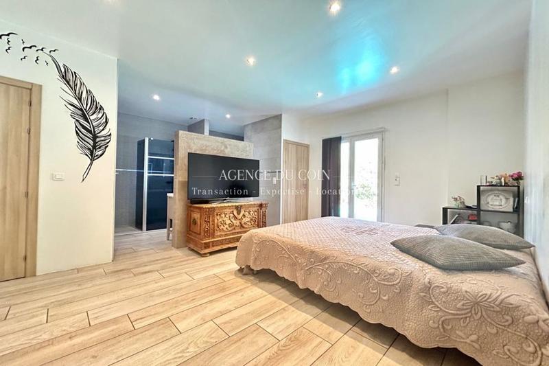 Maison d'architecte - 240 m² - 7 pièces