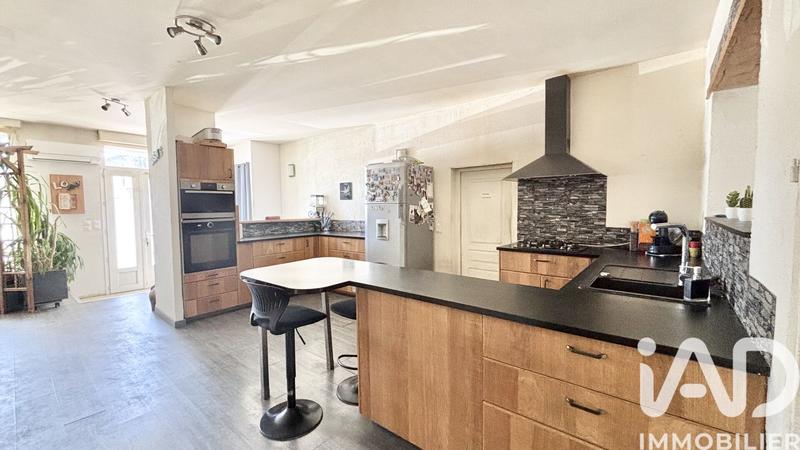 Maison - 234 m² - 7 pièces