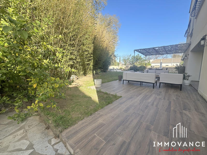 Villa - 225 m² - 8 pièces