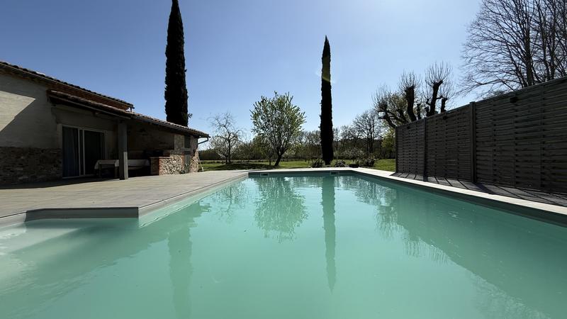 Propriété - 283 m² - 10 pièces