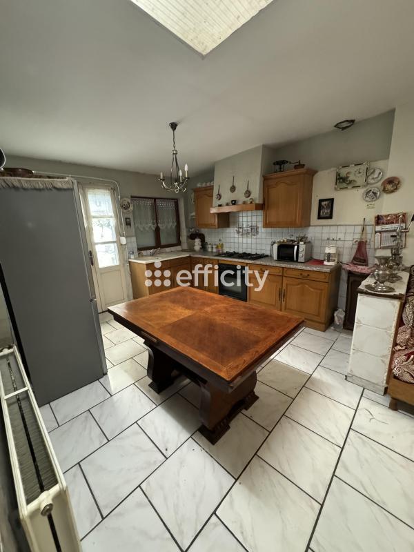 Maison - 159 m² - 7 pièces