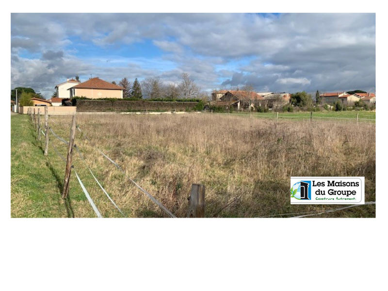 Terrain constructible - 858 m²