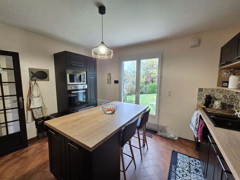 Maison - 166 m² - 8 pièces