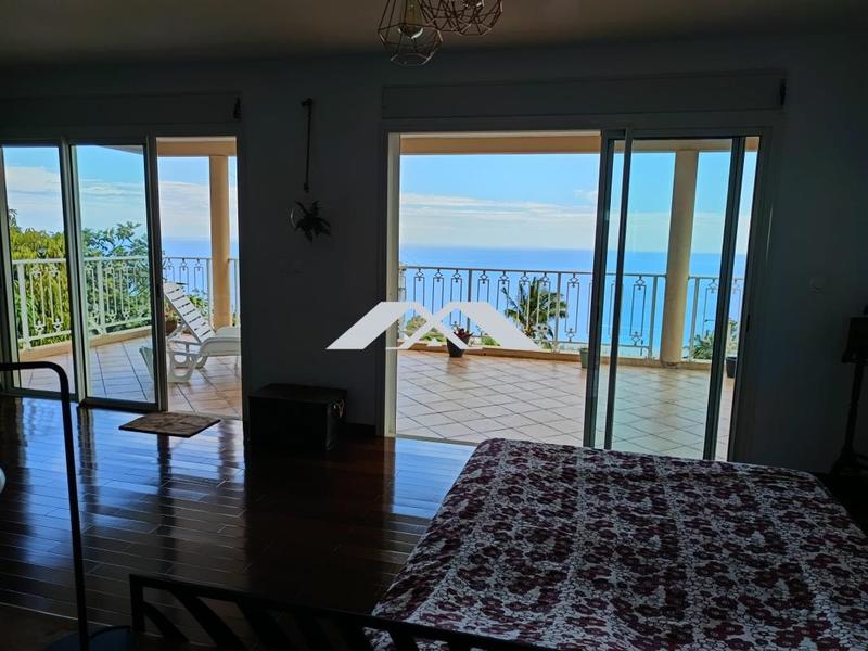 Villa - 211 m² - 7 pièces