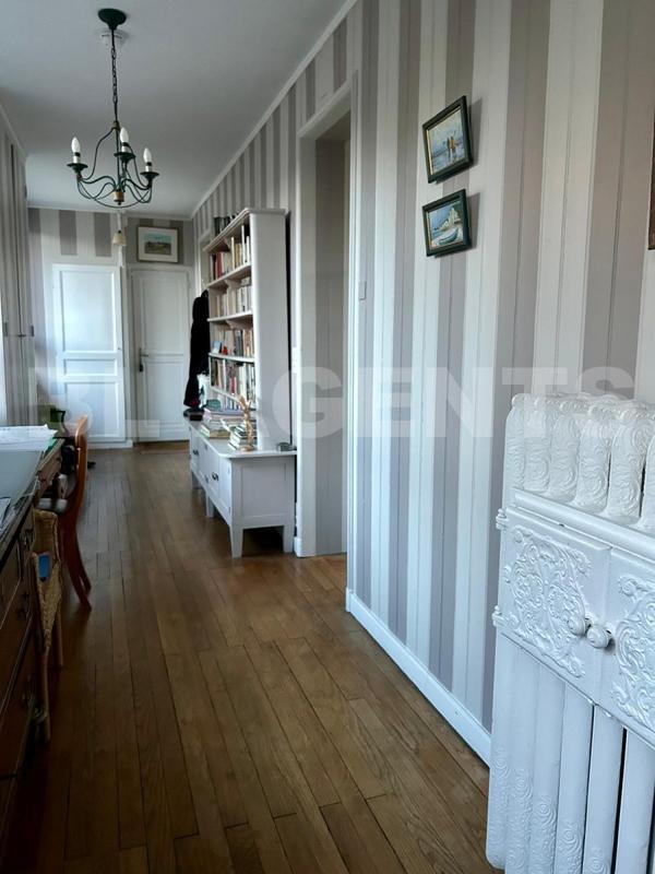 Demeure - 290 m² - 8 pièces