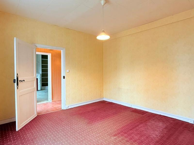 Maison - 180 m² - 7 pièces