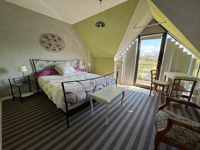 Maison - 274 m² - 12 pièces