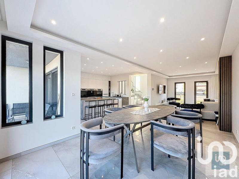 Maison - 148 m² - 7 pièces