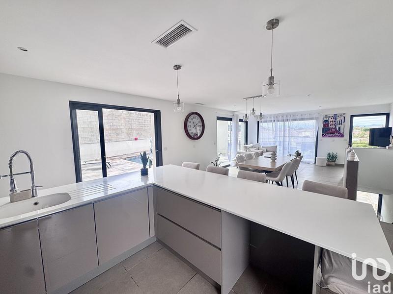 Maison - 225 m² - 5 pièces