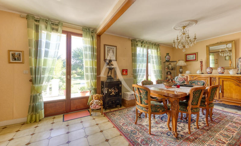 Maison - 100 m² - 6 pièces