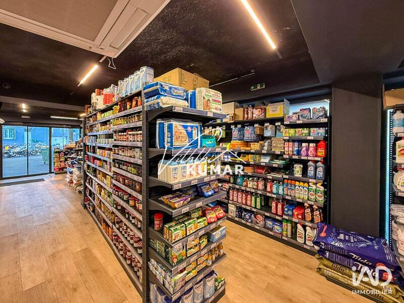 Local commercial - 128 m²