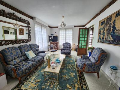 Maison traditionnelle - 135 m² - 6 pièces