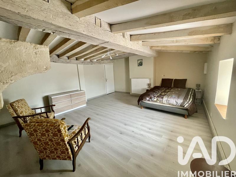 Maison - 256 m² - 8 pièces