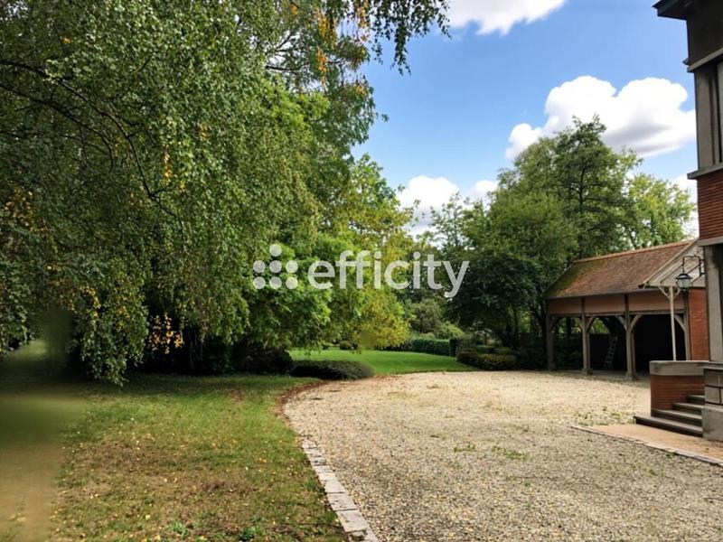 Maison - 440 m² - 12 pièces