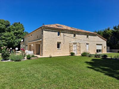 Maison - 291 m² - 8 pièces