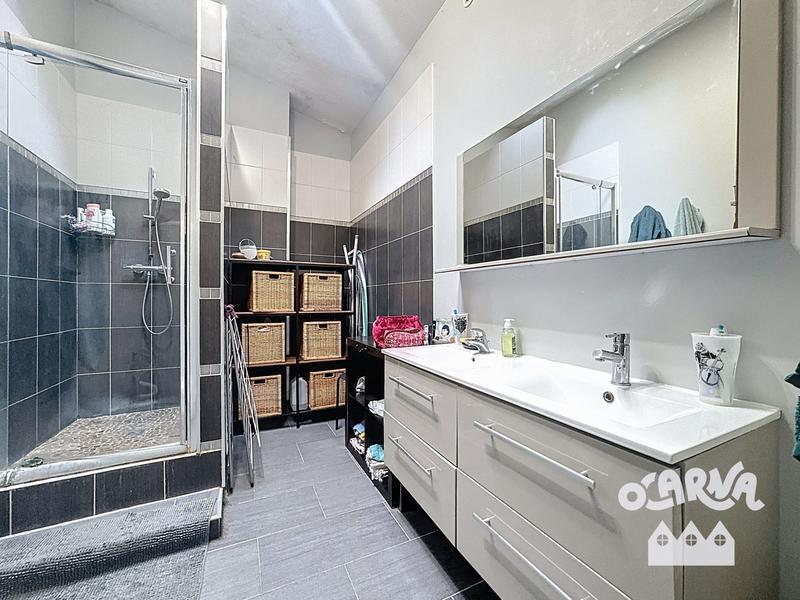 Maison - 150 m² - 8 pièces