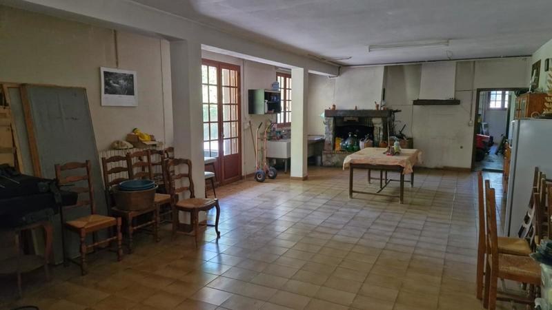 Maison - 226 m² - 7 pièces