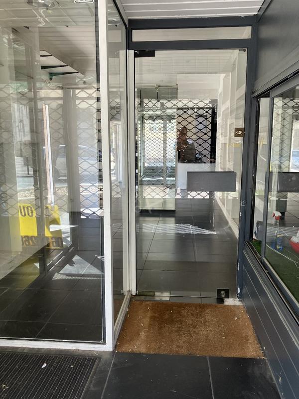 Local d'activités - 65 m²