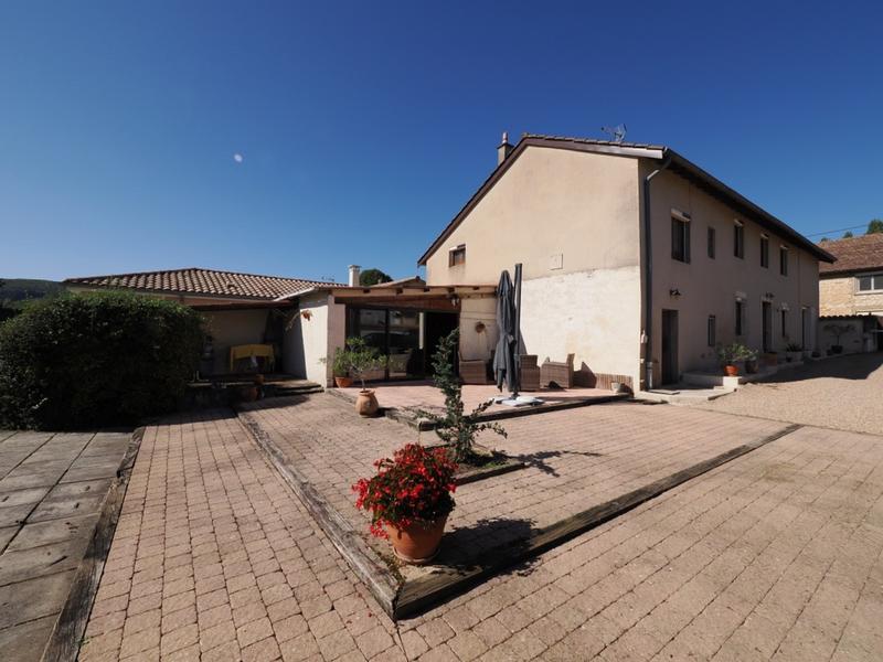 Maison - 170 m² - 6 pièces