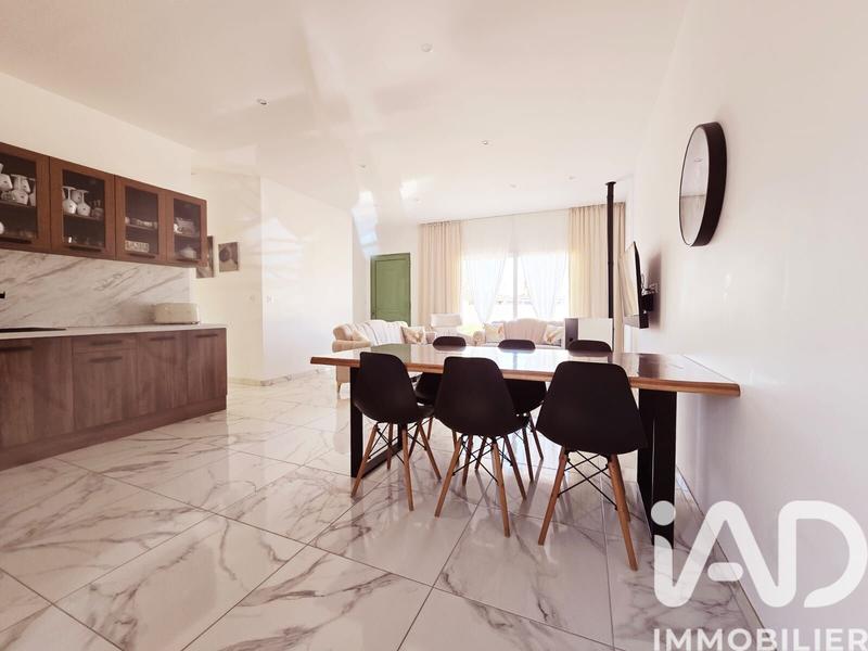 Maison - 80 m² - 5 pièces