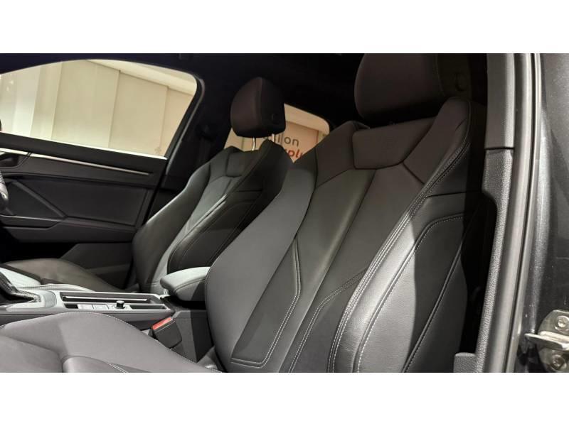 Audi Q3 45 TFSIe 245 ch s tronic 6 s line