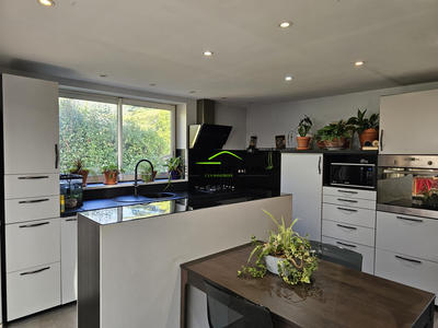 Maison - 158 m² - 7 pièces