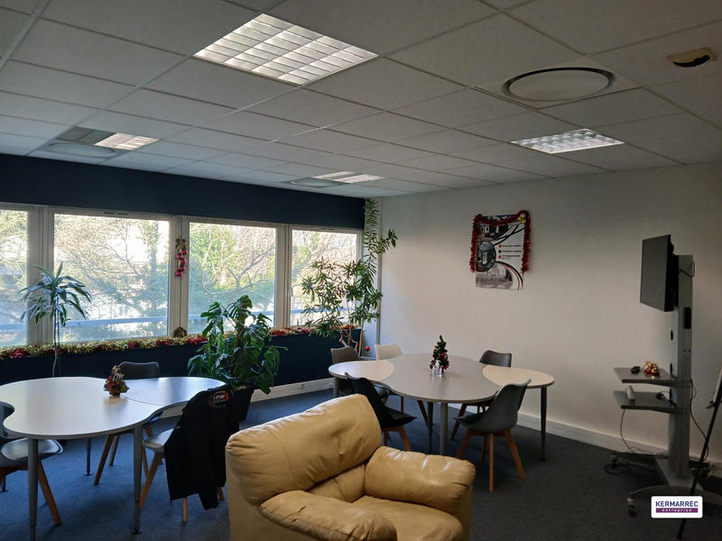 Bureau - 427 m²