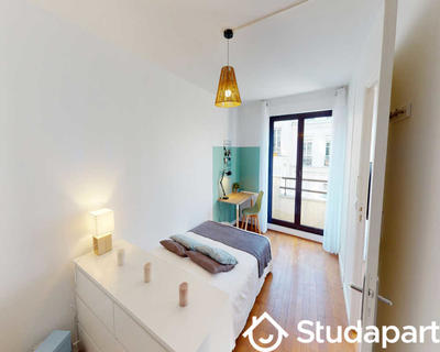 Chambre - 150 m² - 1 pièce