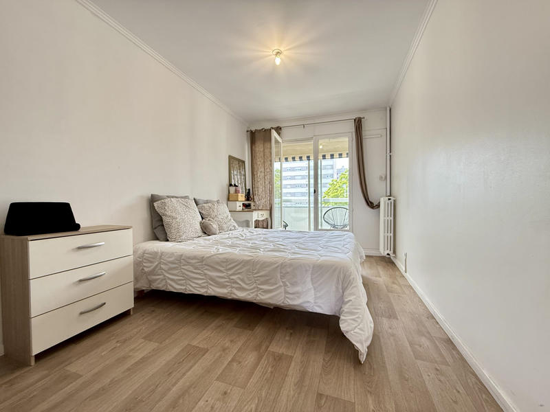 Appartement - 95 m² - 5 pièces