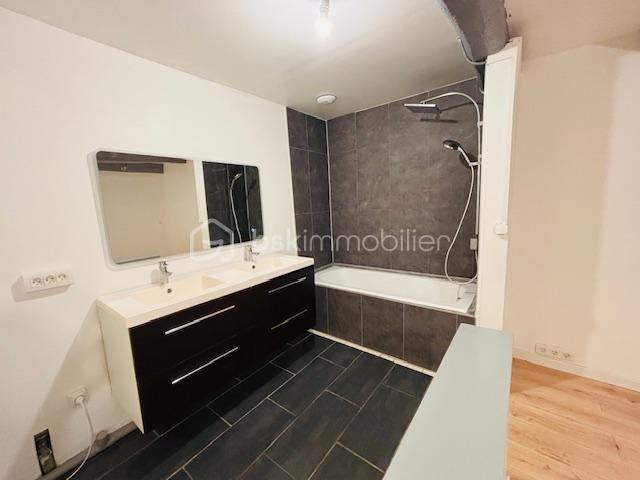 Maison de village - 94 m² - 4 pièces