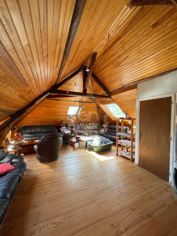 Maison - 178 m² - 8 pièces