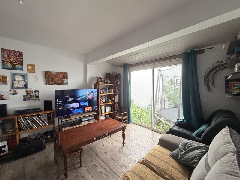 Maison - 205 m² - 9 pièces