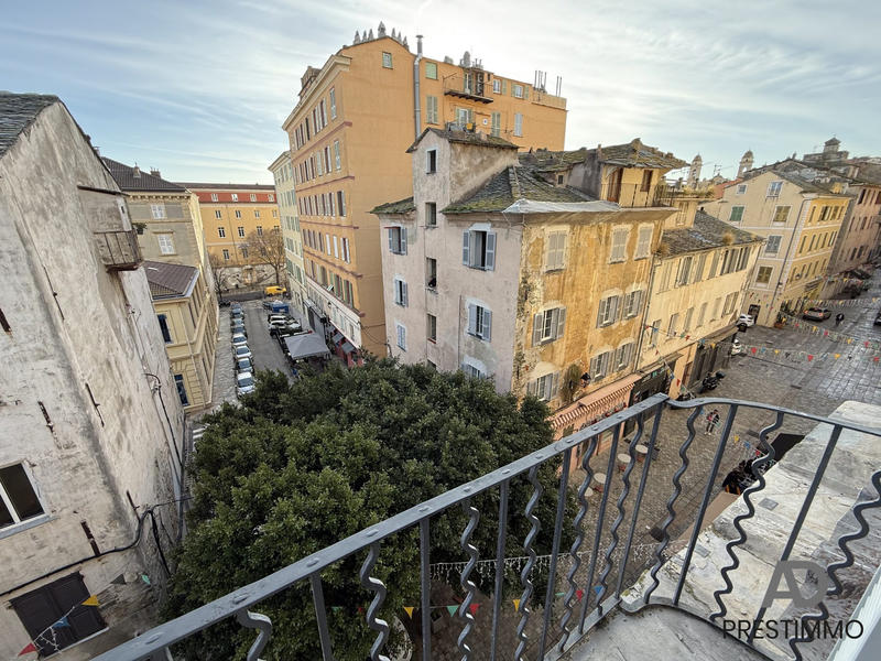 Appartement - 95 m² - 4 pièces