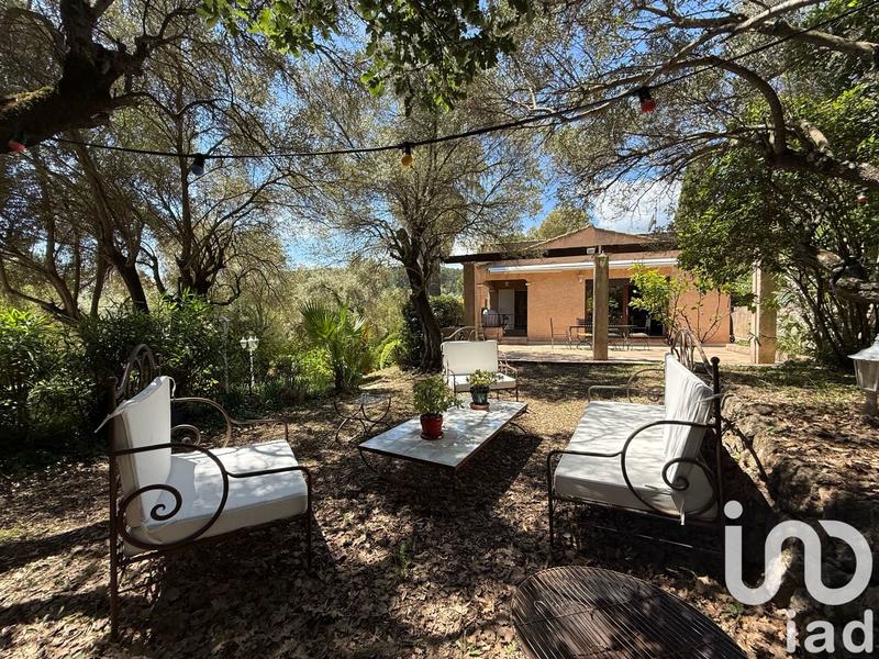 Maison - 219 m² - 6 pièces