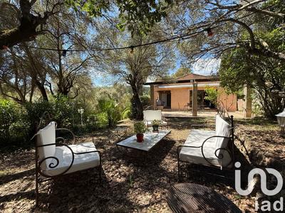 Maison - 219 m² - 6 pièces