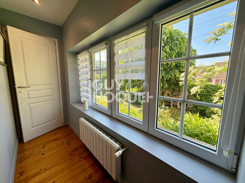 Maison - 245 m² - 8 pièces