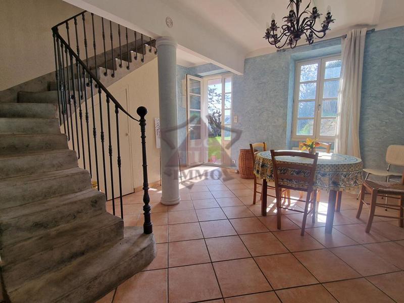 Maison en pierre - 121 m² - 5 pièces