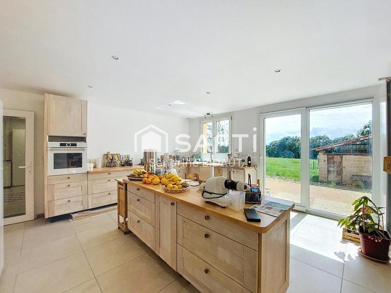 Maison - 191 m² - 6 pièces