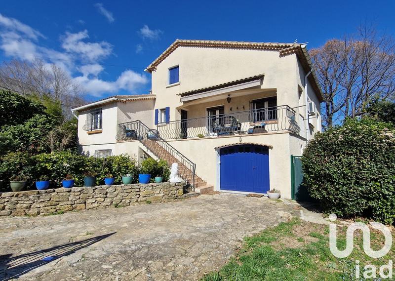 Maison - 196 m² - 9 pièces