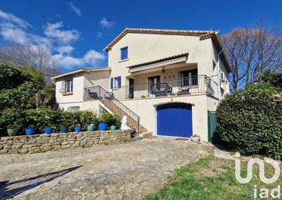 Maison - 196 m² - 9 pièces