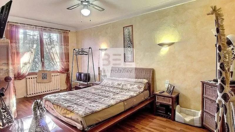 Propriété - 193 m² - 5 pièces