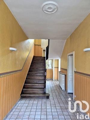 Maison - 250 m² - 8 pièces