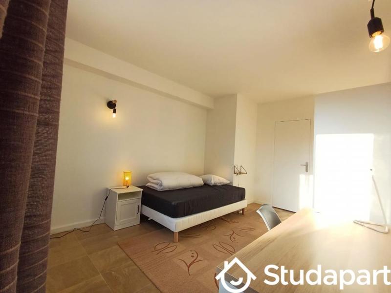 Chambre - 10 m² - 1 pièce