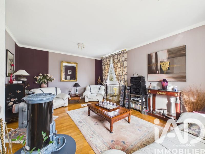 Maison - 243 m² - 7 pièces