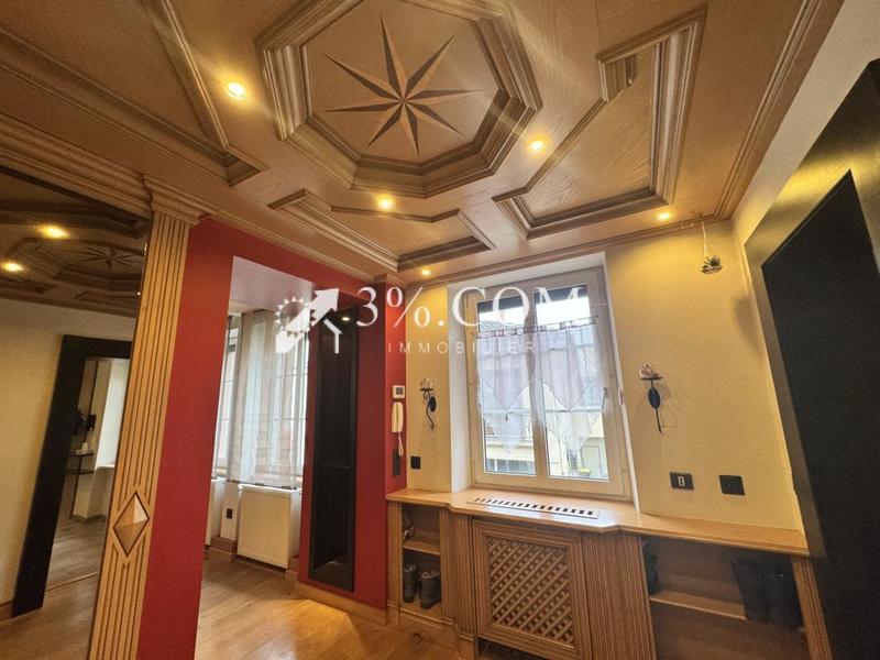 Maison de ville - 239 m² - 10 pièces