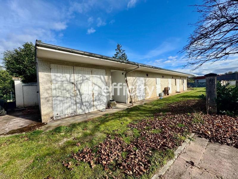 Demeure - 342 m² - 8 pièces