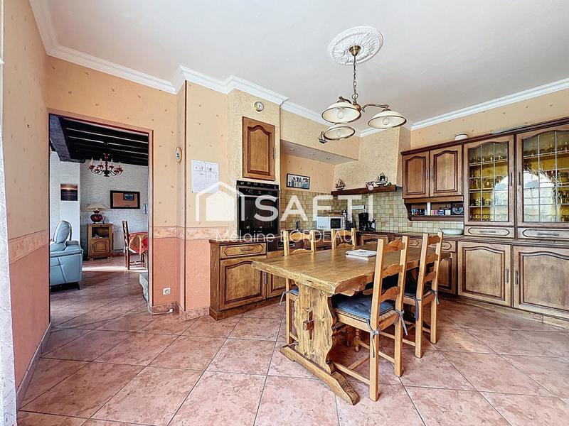 Maison - 230 m² - 10 pièces